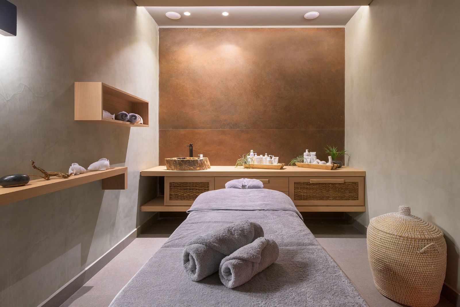 Robert Lutz Holistic Alternatives Tarpon Springs, Florida